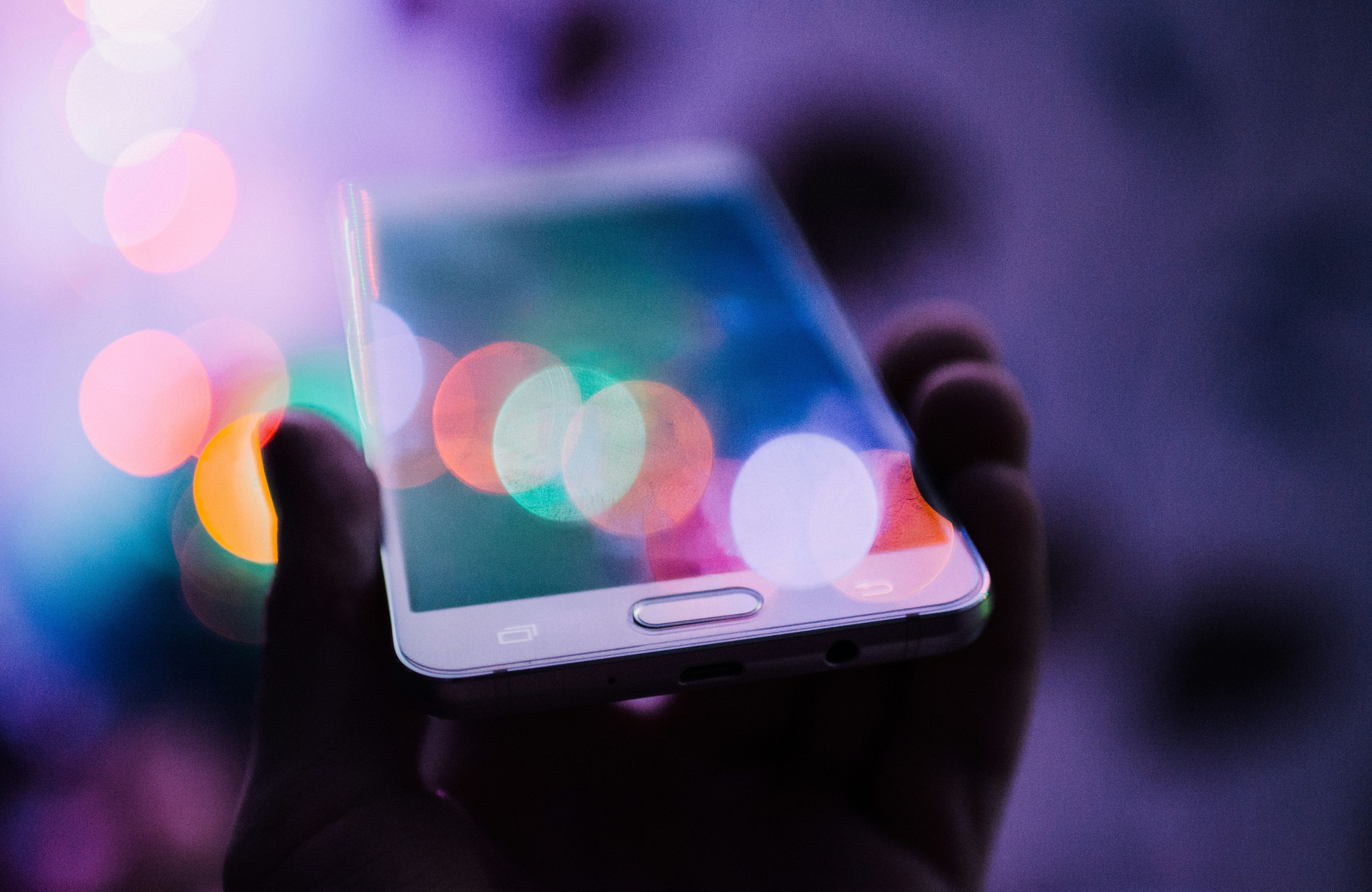 banking app optimisation ux research picture of a smartphone