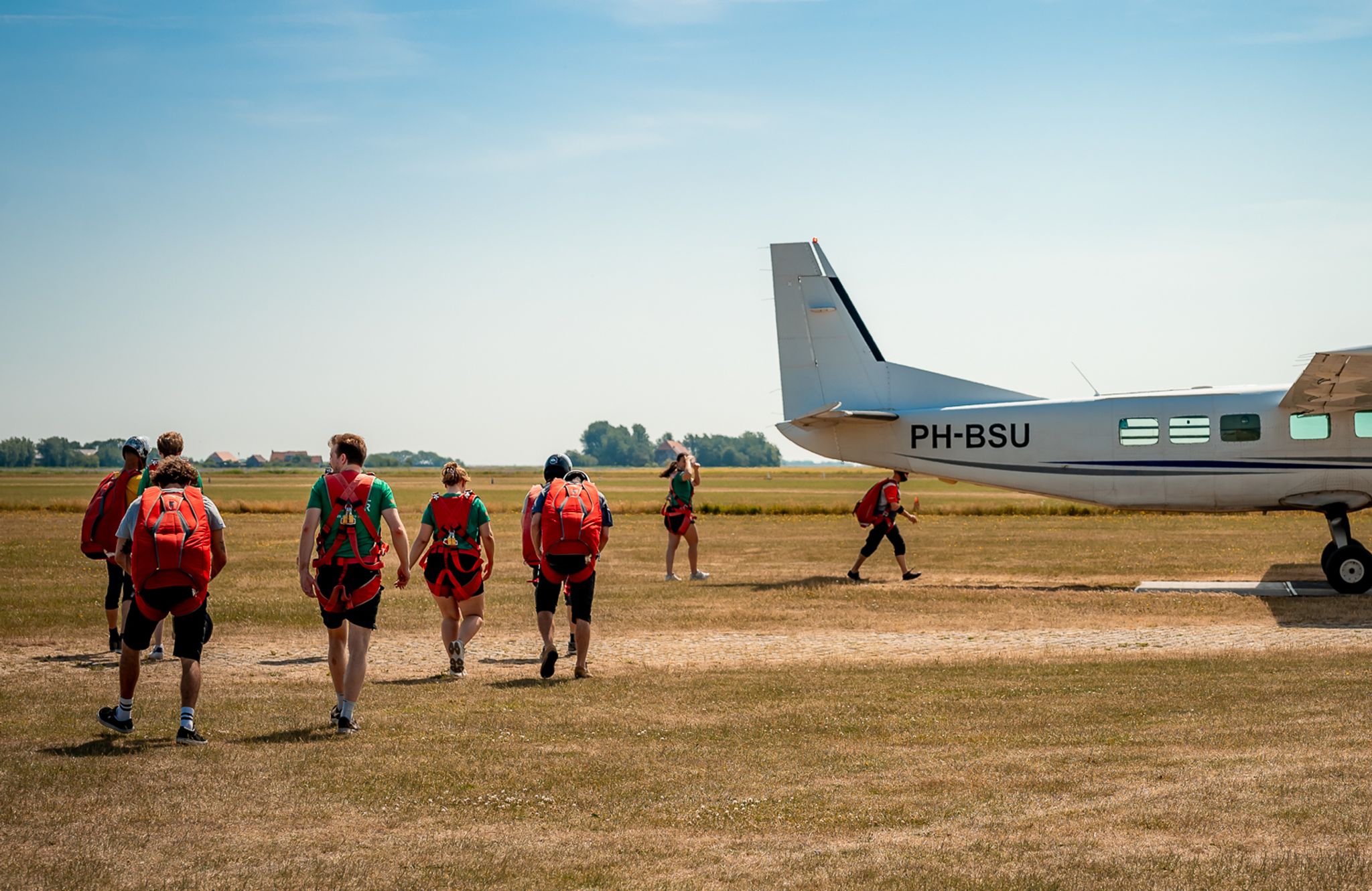 Sky diving photo