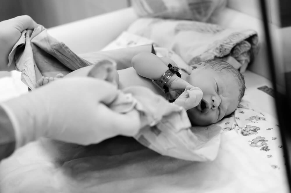 The Meaning and Implications if a Baby Doesn’t Cry at Birth