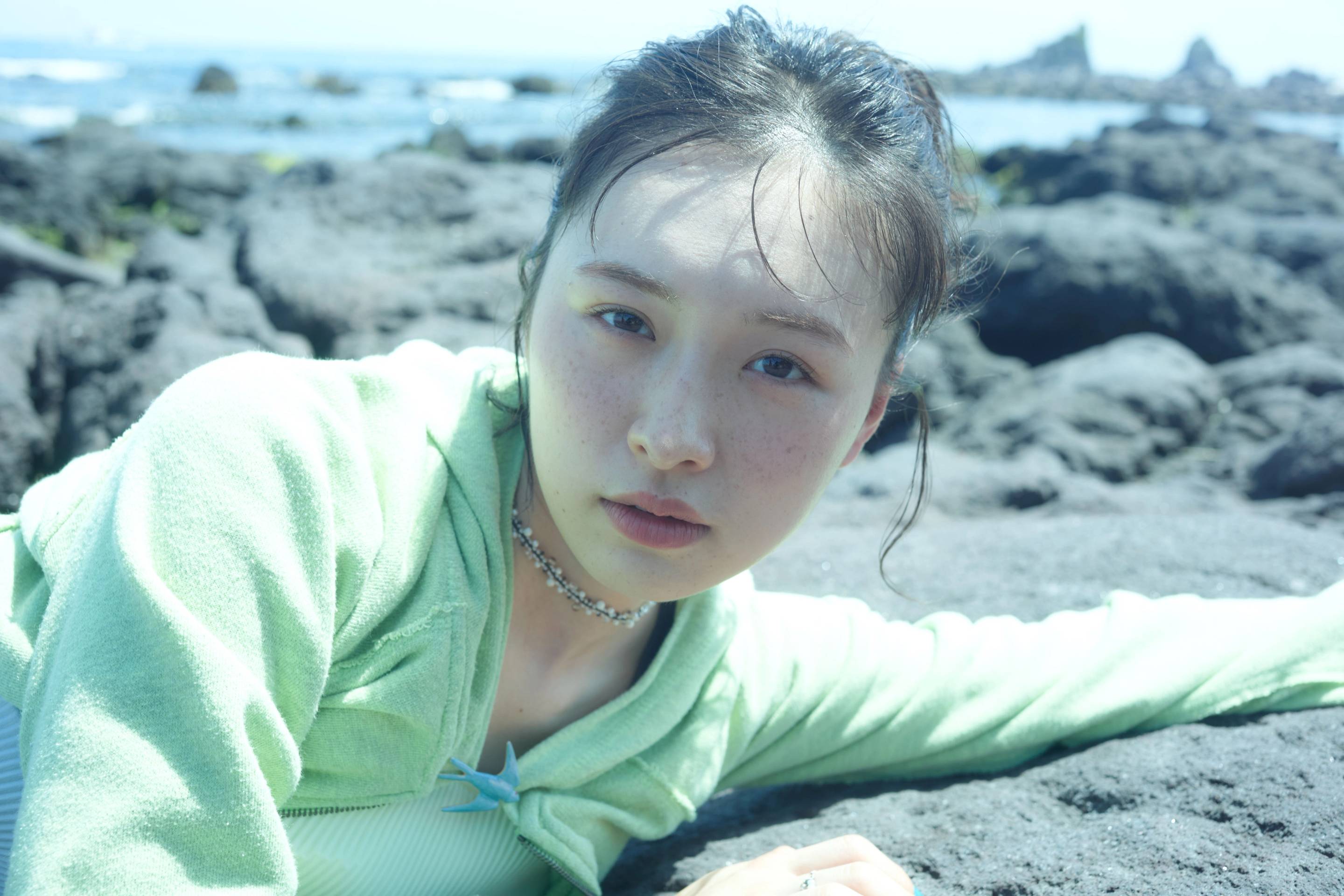 瀬戸璃子、森が海をつくる町・真鶴へ【前編】

