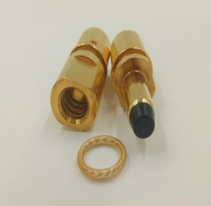Gold-plated pin and socket connector assembly with loose canted coil spring contact ring