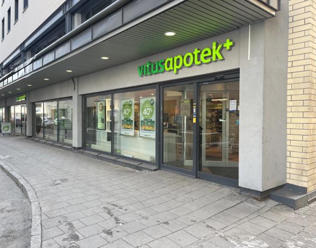 Bilde av utsiden av vitusapotek i Sandvika