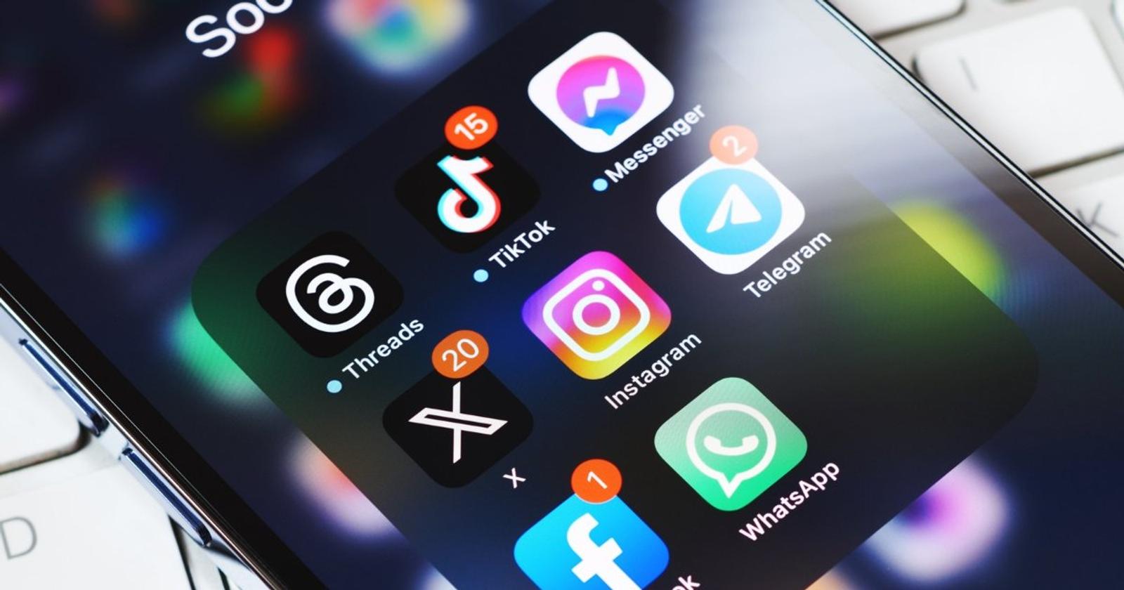 Gestione social media per aziende: cosa comprende e quando conviene affidarla all'esterno