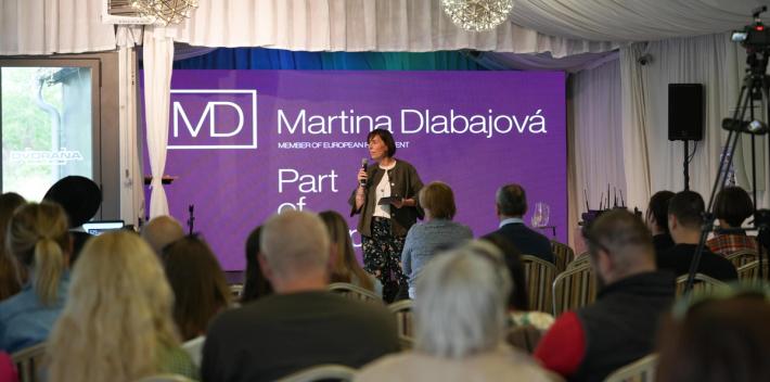 Karlovarský BYZNYS MIXER: Martina Dlabajová na největší konferenci o podnikání a inovacích v Karlovarském kraji