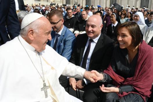 Martina Dlabajová se setkala s papežem Františkem