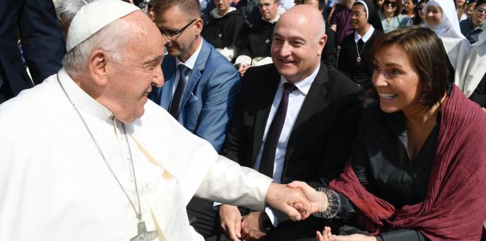 Martina Dlabajová se setkala s papežem Františkem