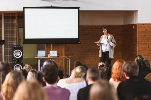 Den Evropy na zlínském gymnáziu s besedou pro studenty o EU