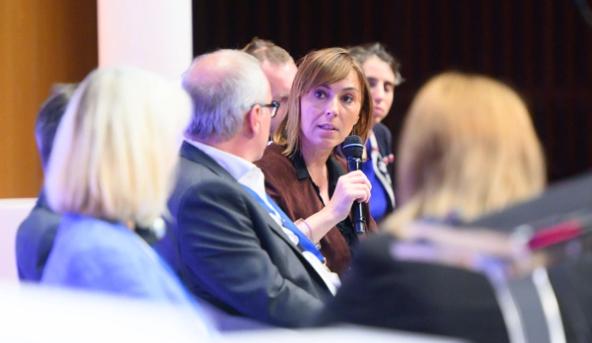 FOTOGALERIE: Martina Dlabajová na ministerské konferenci v Paříži