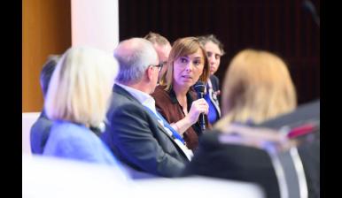 FOTOGALERIE: Martina Dlabajová na ministerské konferenci v Paříži