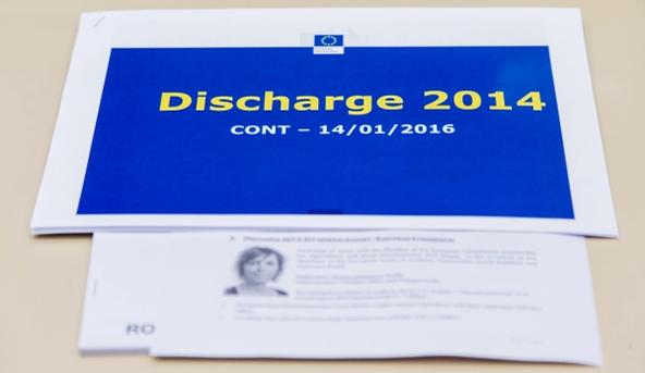 Madam Discharge úspěšně v cíli! Evropský parlament schválil absolutorium za hospodaření Evropské komise