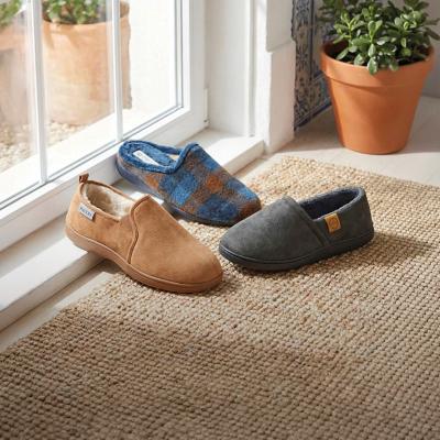 Men's Slippers - undefined