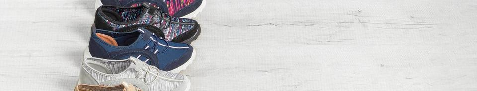 walking trainers