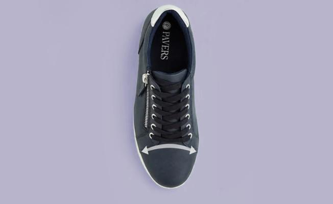 Standard Width Trainers