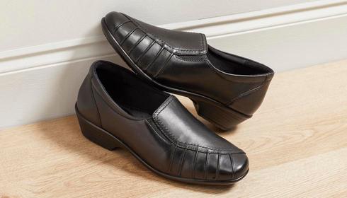 Black Wedge Shoes