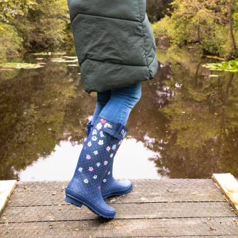 do hunter wellies stretch