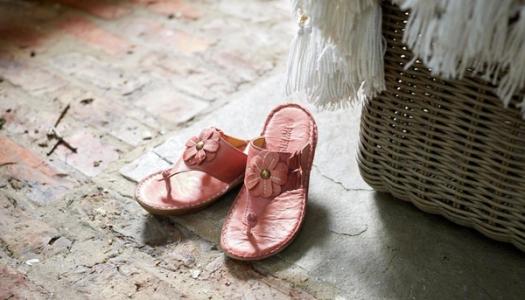 /collections/womens-toe-post