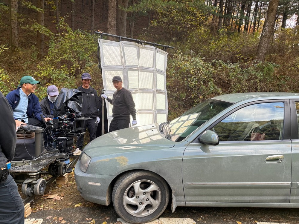 INFINIMAT performing as fill lights for a day scene