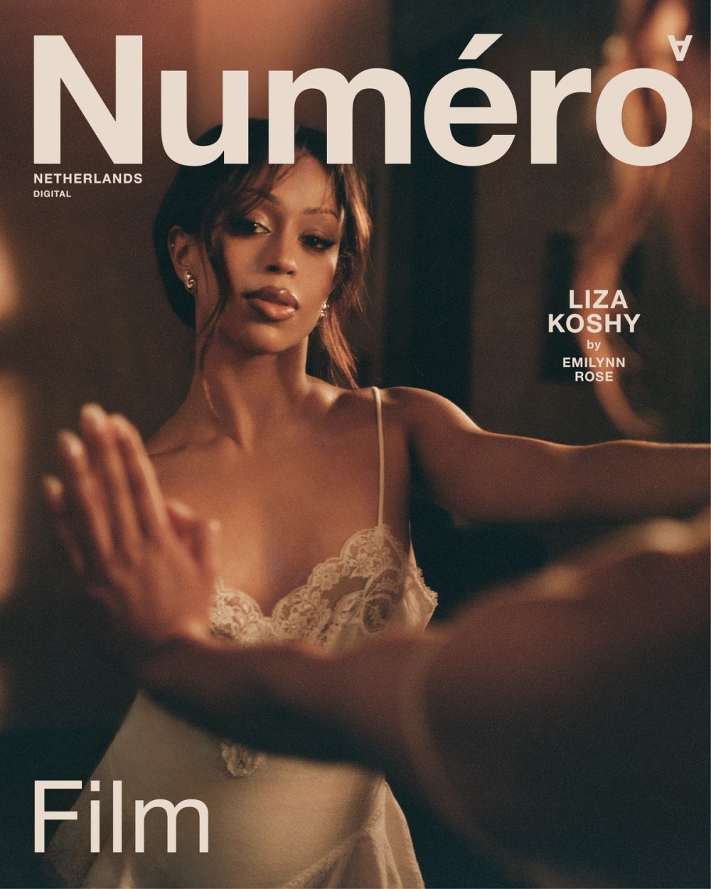 Numéro Magazine cover