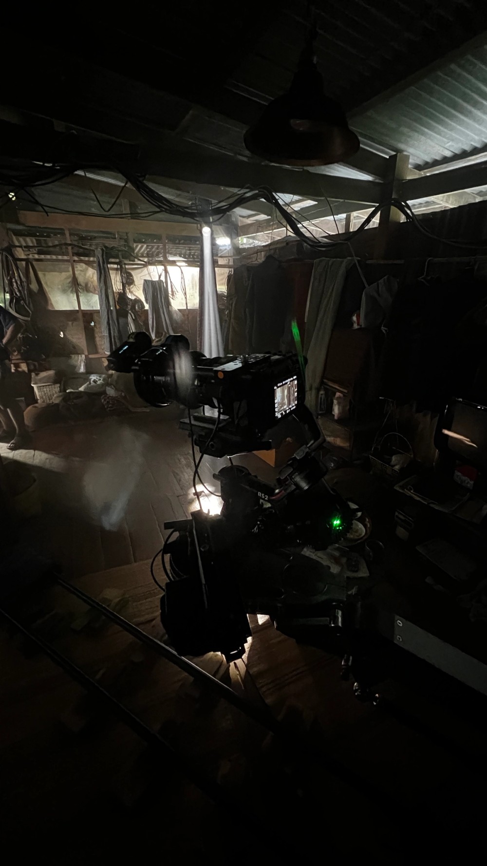 A Light Storm 600x Pro aimed to create a “gaffer slash” on set