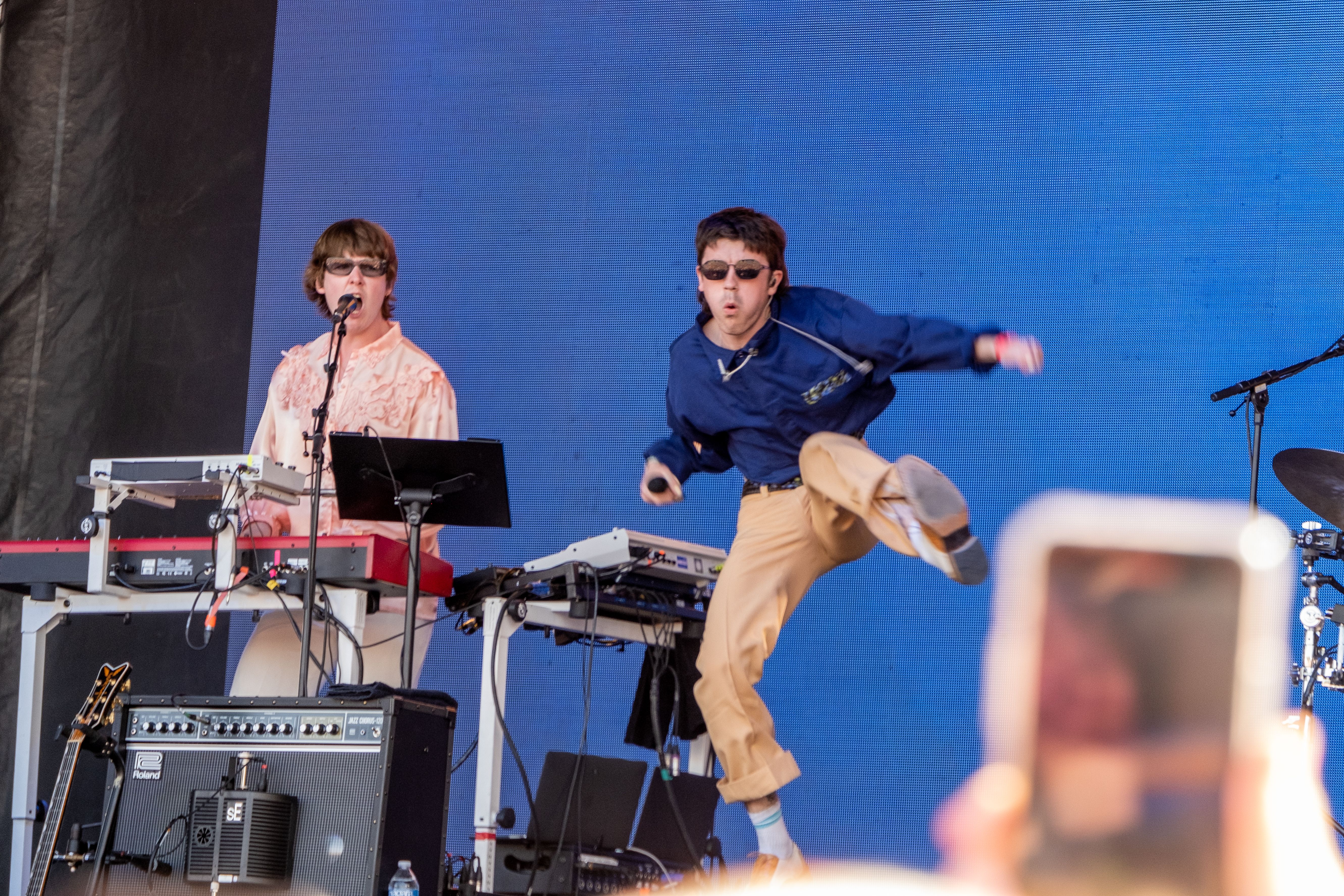 Declan McKenna stays cool for a hot, sunny set