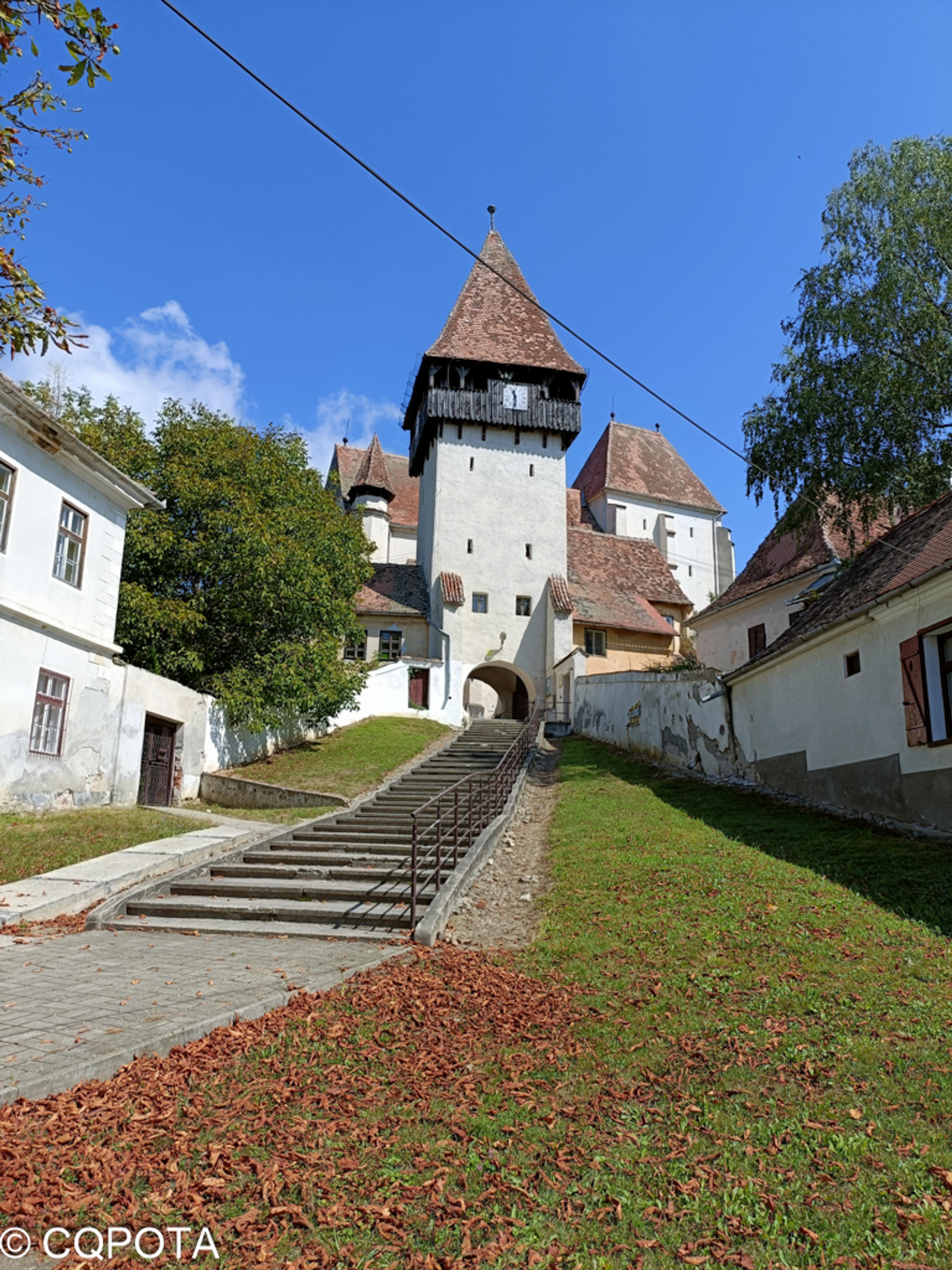 Biserica fortificată din Bazna