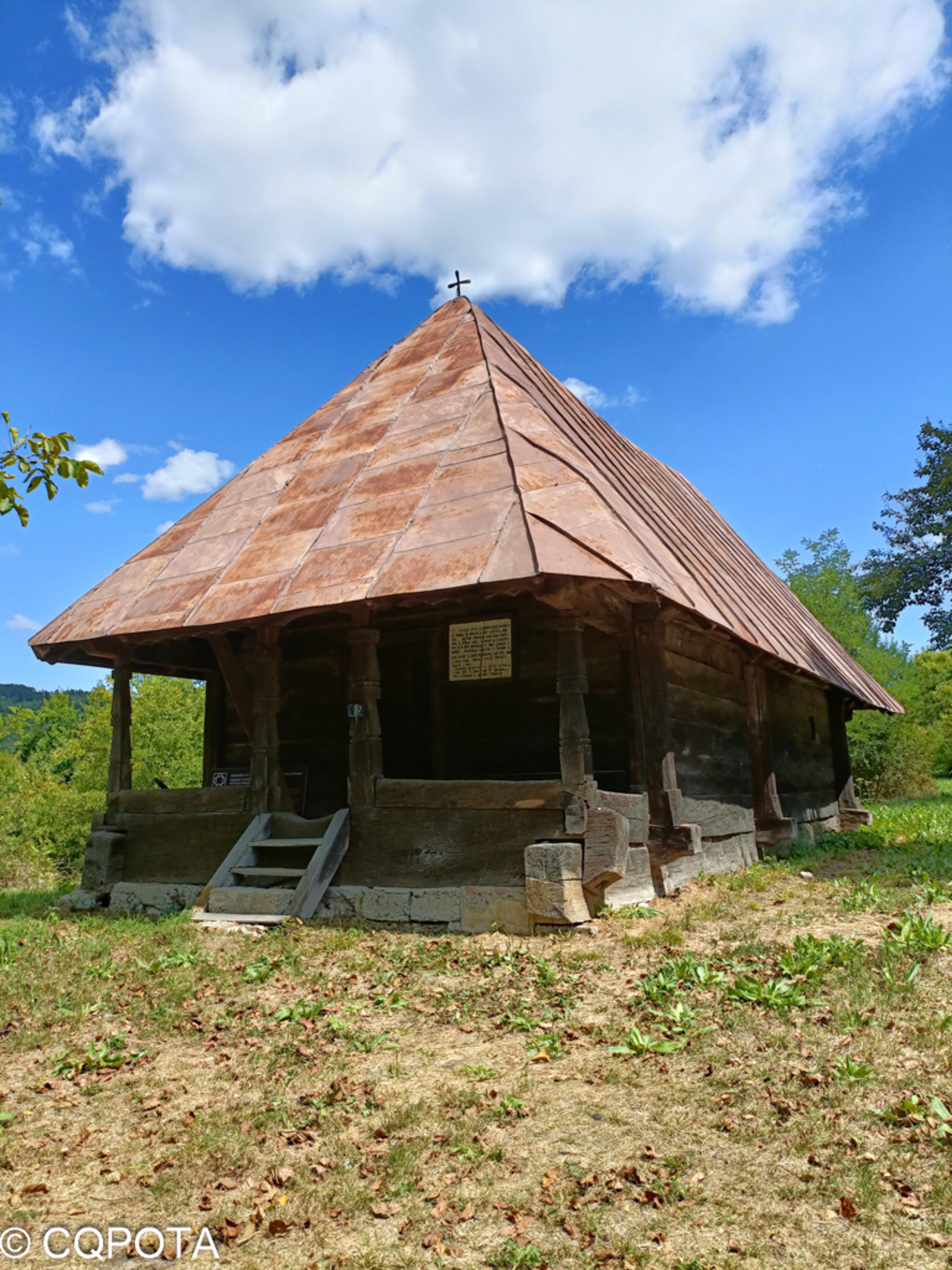 wooden church Cula I.C. Davani