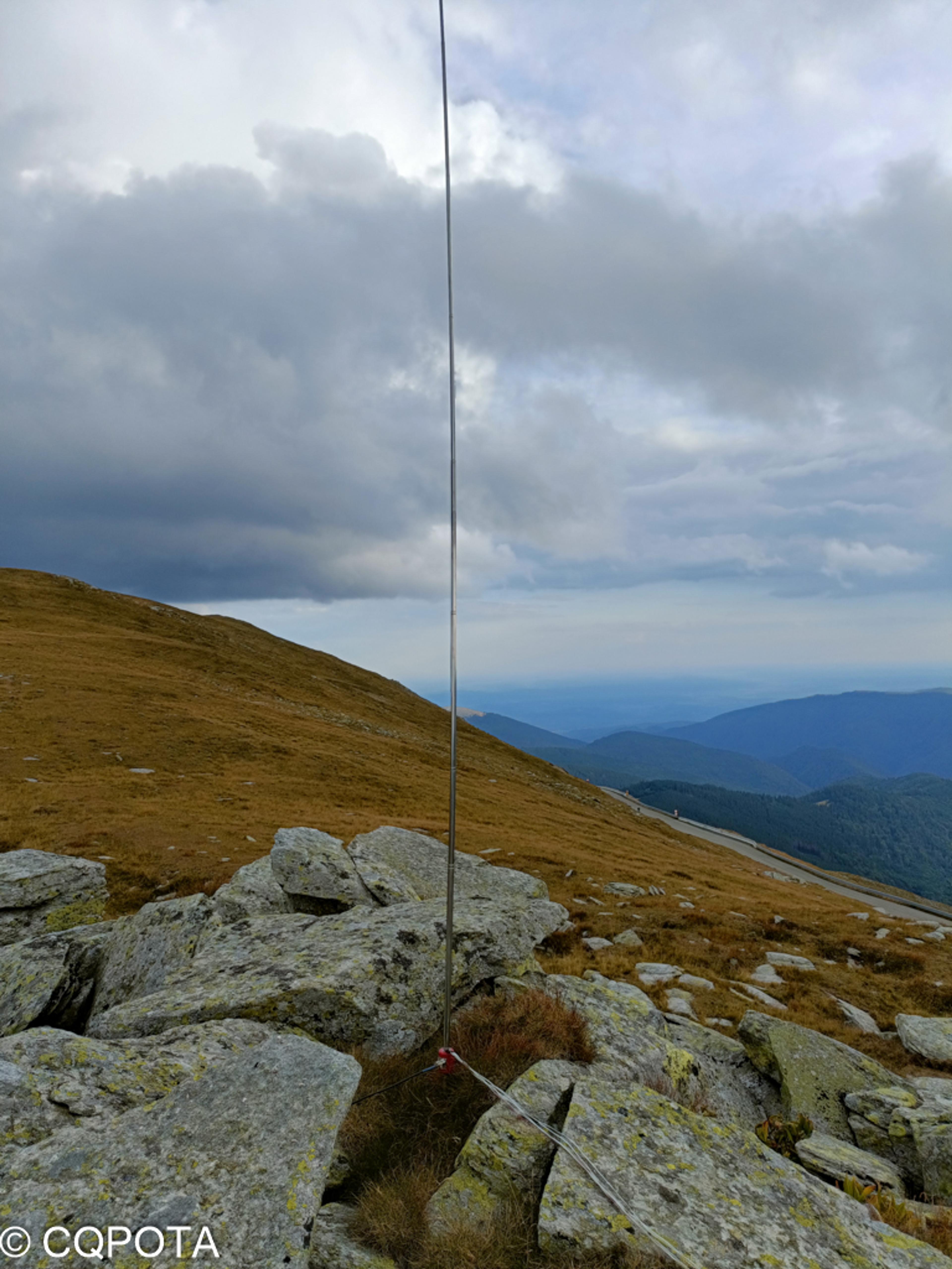 Vertical ground plane Antenna