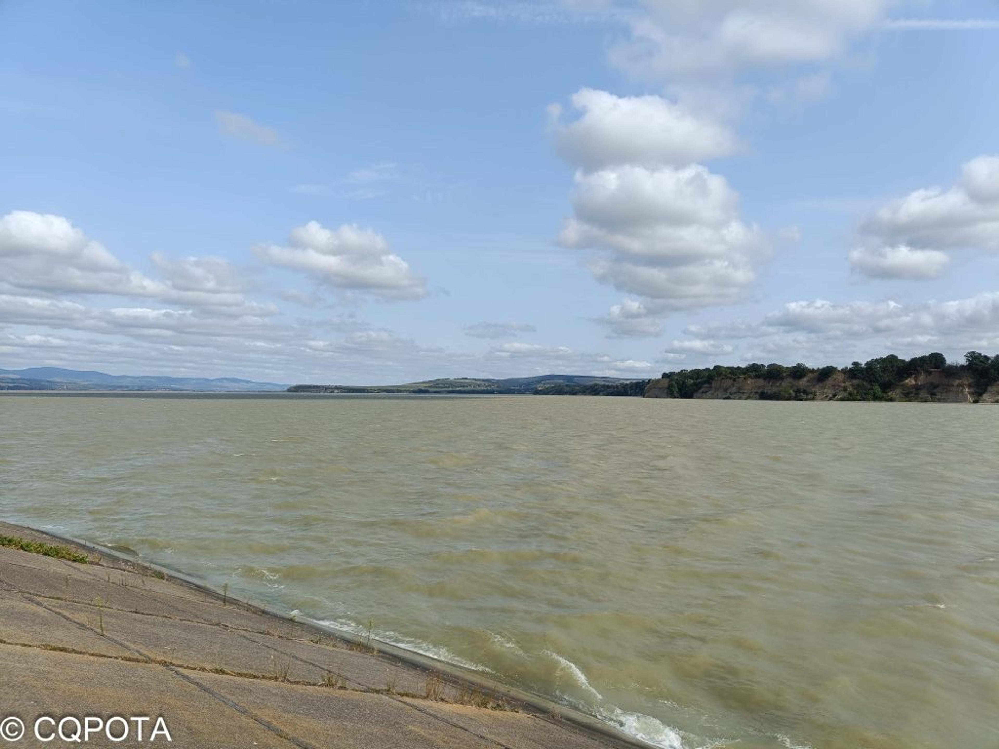 Răcăciuni Lake