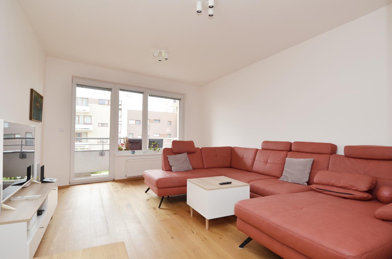 Prodej bytu 2+kk/L, 66 m2, skelet, Praha Kamýk