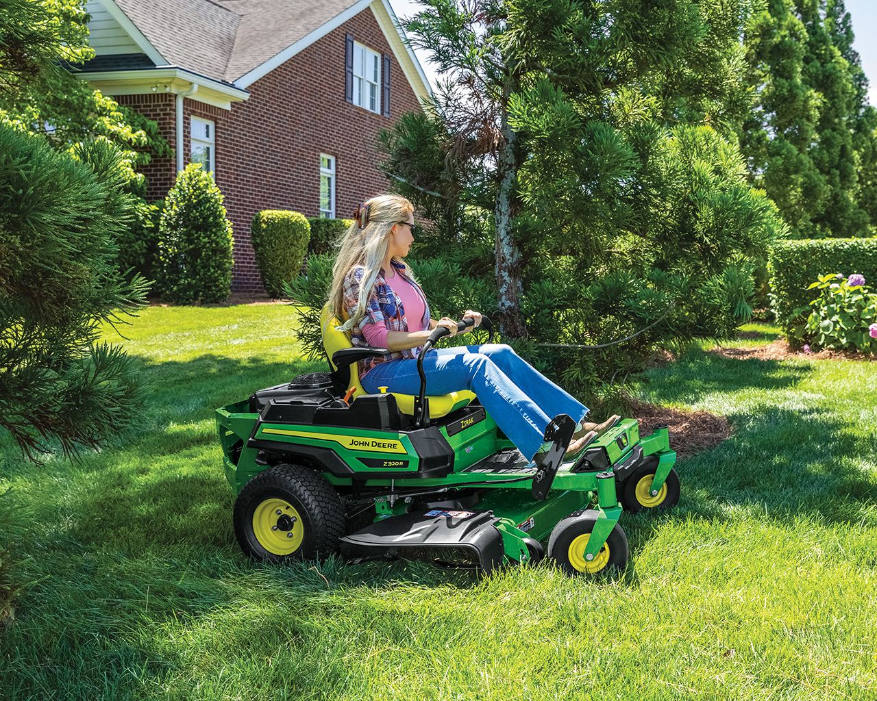 John Deere Z320R | Hutson Inc