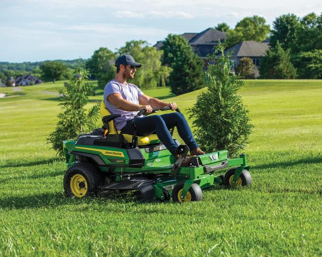 John Deere Z320R | Hutson Inc