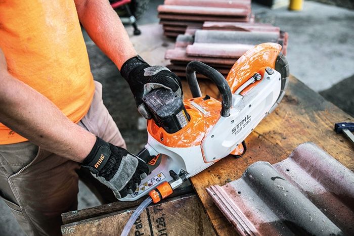 Stihl battery powered cut best sale off saw