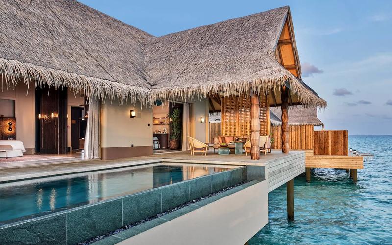 Luxury Sunset Water Villa with Pool - Photo 3