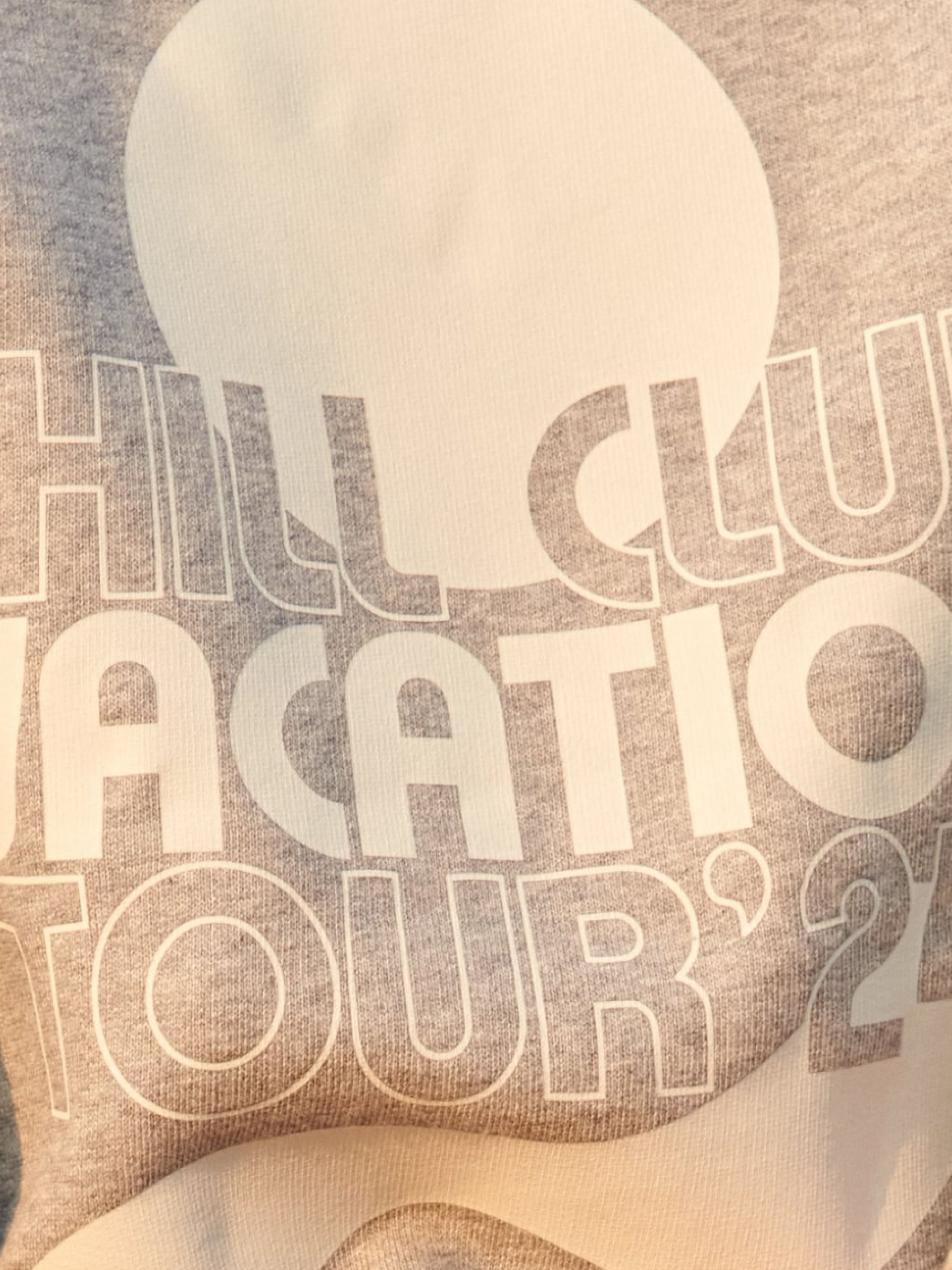 Design exclusif "chill club vacation tour 2024"