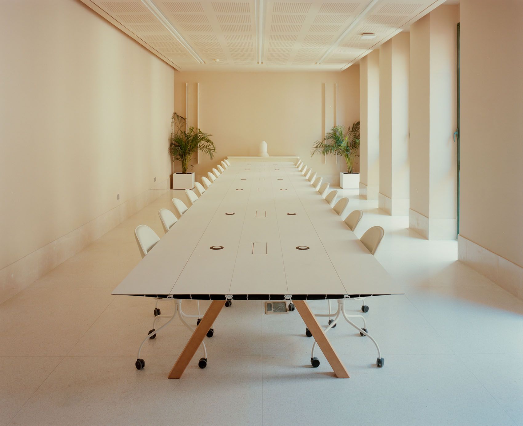 Bd Bd Barcelona Design Table Collection