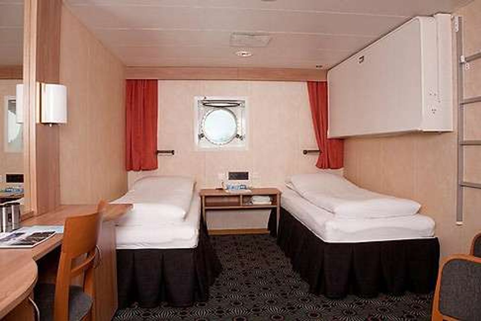 Category 2 cabin aboard MV Vestland Adventurer