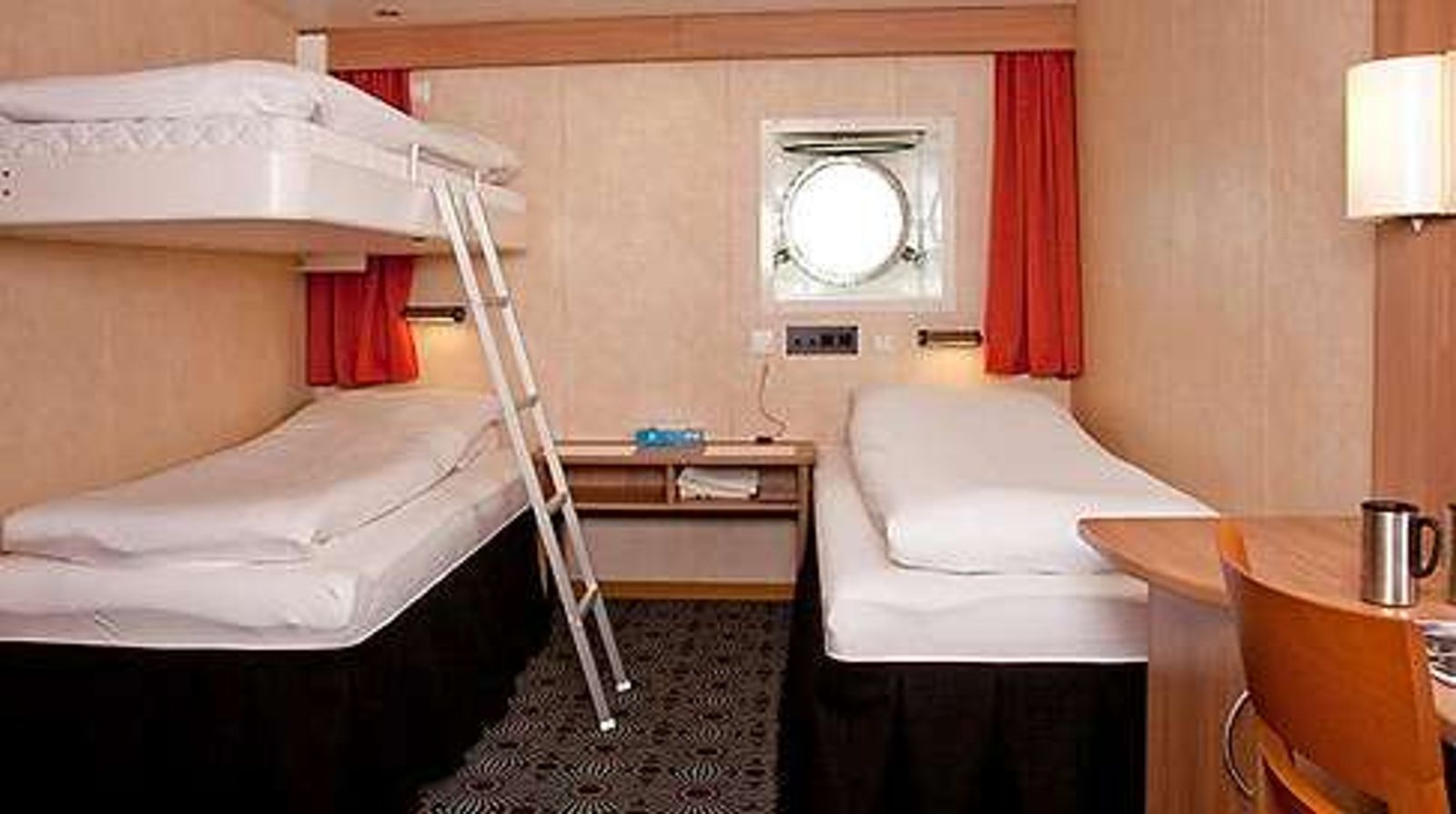 Category 1 cabin aboard MV Vestland Adventurer