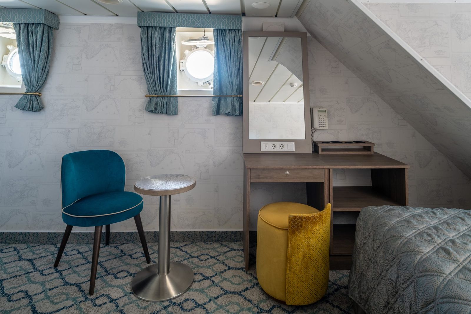 Standard double cabin aboard MS Serenissima
