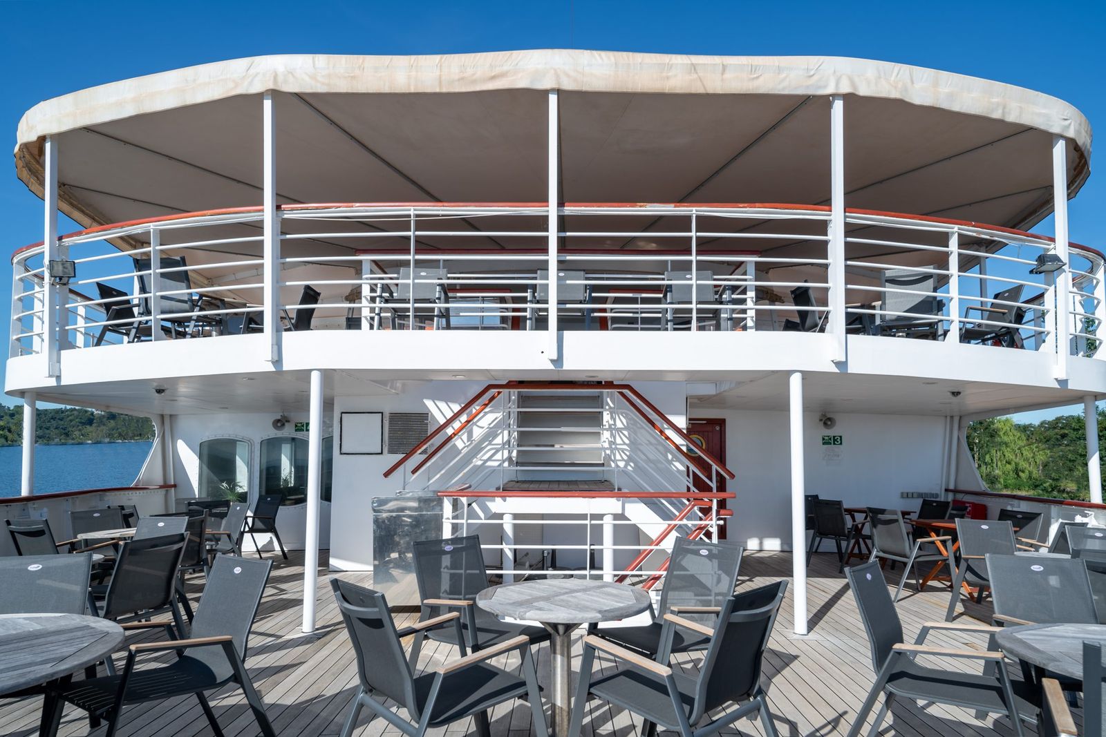The covered seating area aft
