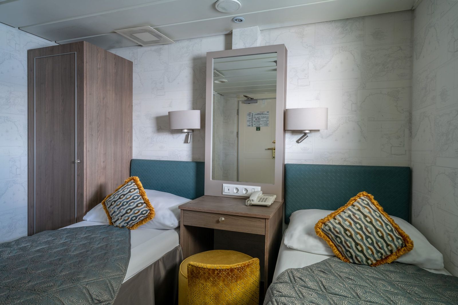 Superior twin cabin aboard MS Serenissima