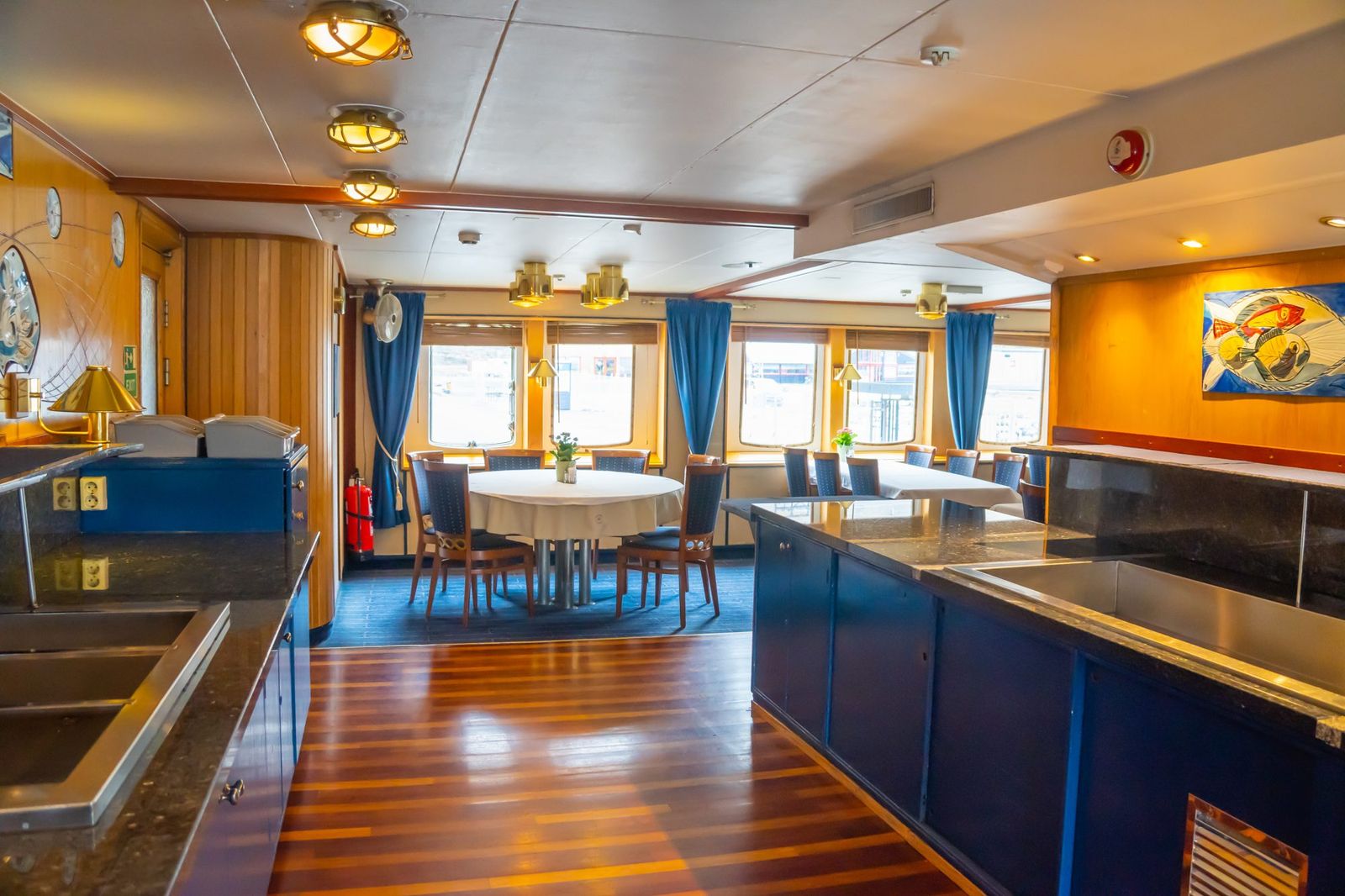 The restaurant on board