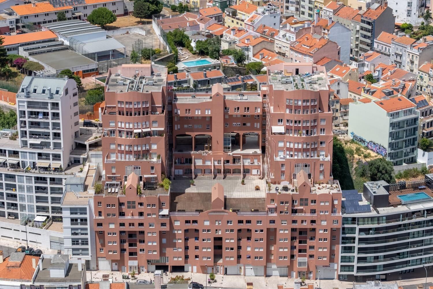 Escritório para Arrendamento em São Vicente, Lisboa com Estacionamento e Arrecadação, imagem 2