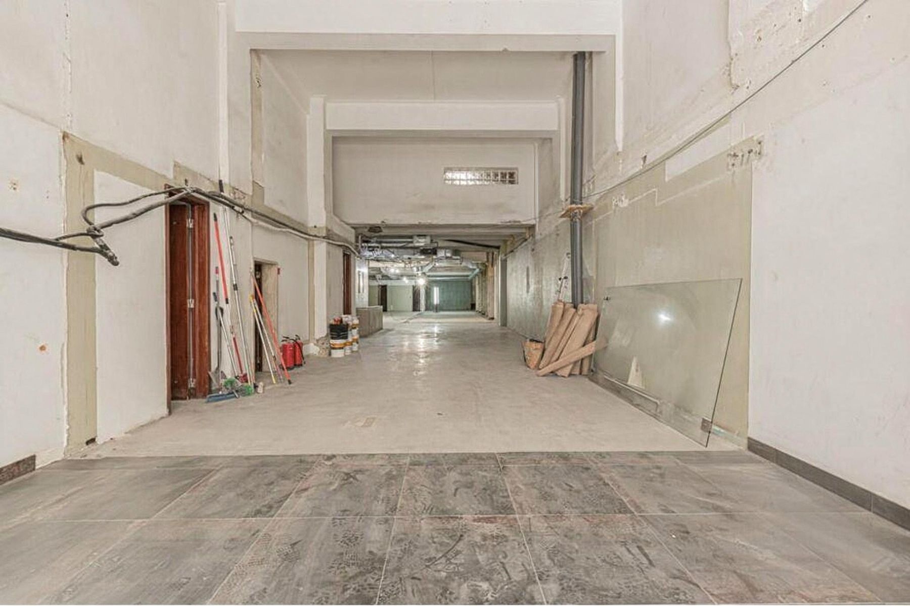 Building in Estefânia — Next to Jardim Constantino — 2