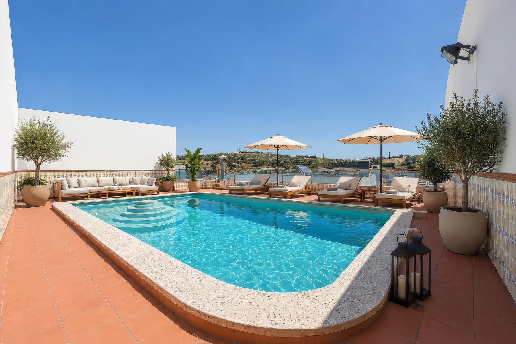 Moradia T4 para Venda em Barcarena, Oeiras — Piscina, Rooftop, Terraço e Parqueamento para 2 Carros — 1