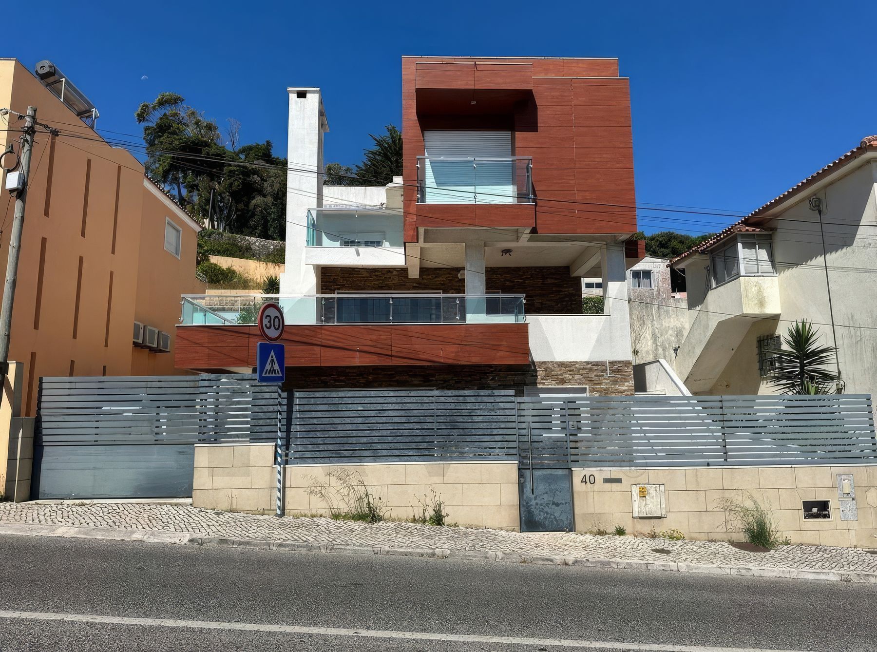 Moradia T4 para Venda em Barcarena, Oeiras — Piscina, Rooftop, Terraço e Parqueamento para 2 Carros — 2