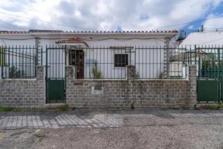 Moradia T3+1 para venda em Campolide, Lisboa com garagem box e terraço