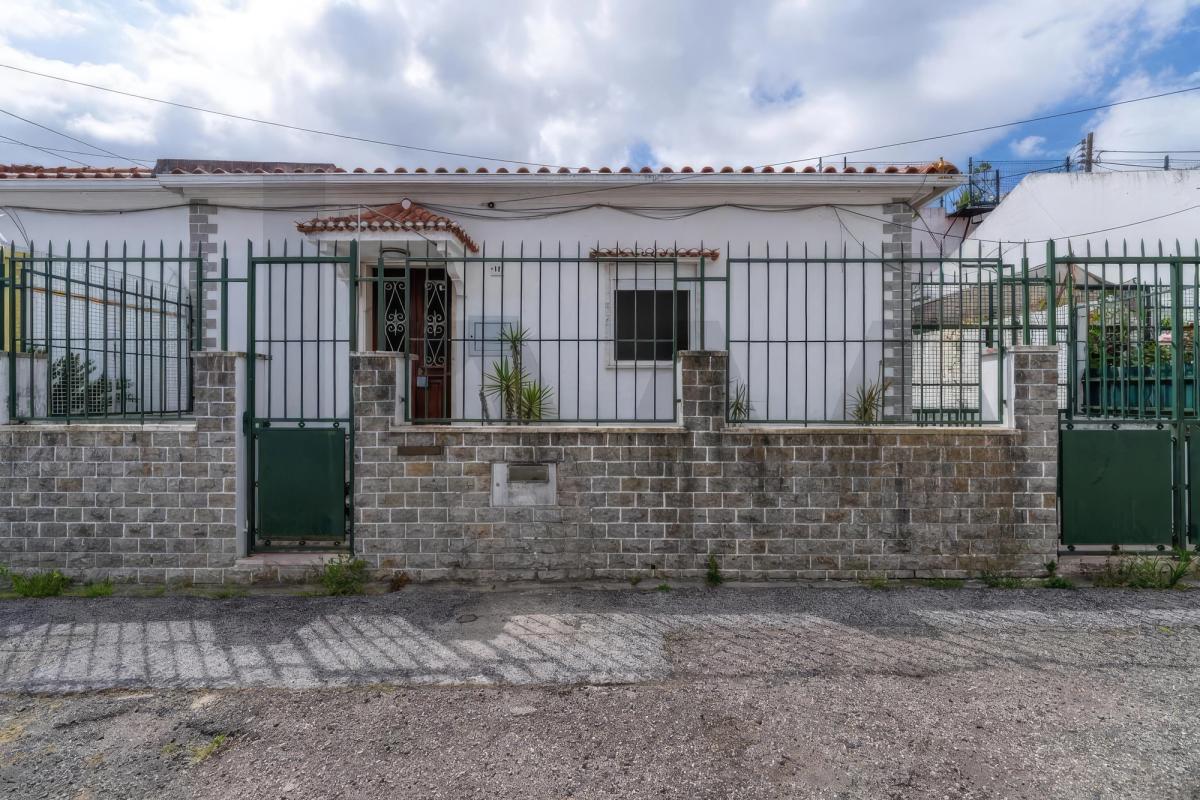Moradia T3+1 para venda em Campolide, Lisboa com garagem box e terraço