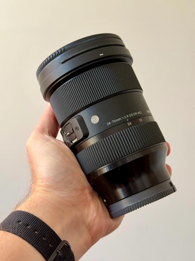 Sigma 24-70mm f/2.8 DG DN Art — the kit itself