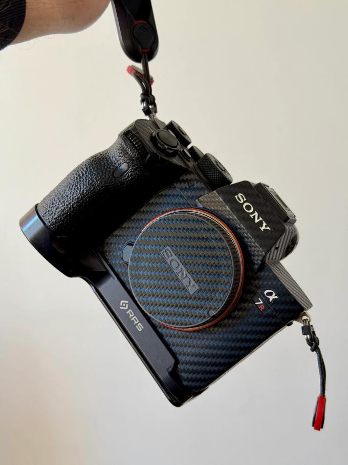 Sony Alpha 7R IV — the kit itself