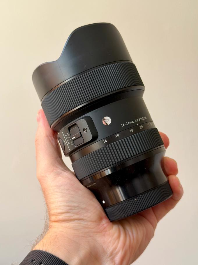 Sigma 14-24mm f/2.8 DG DN Art — the kit itself
